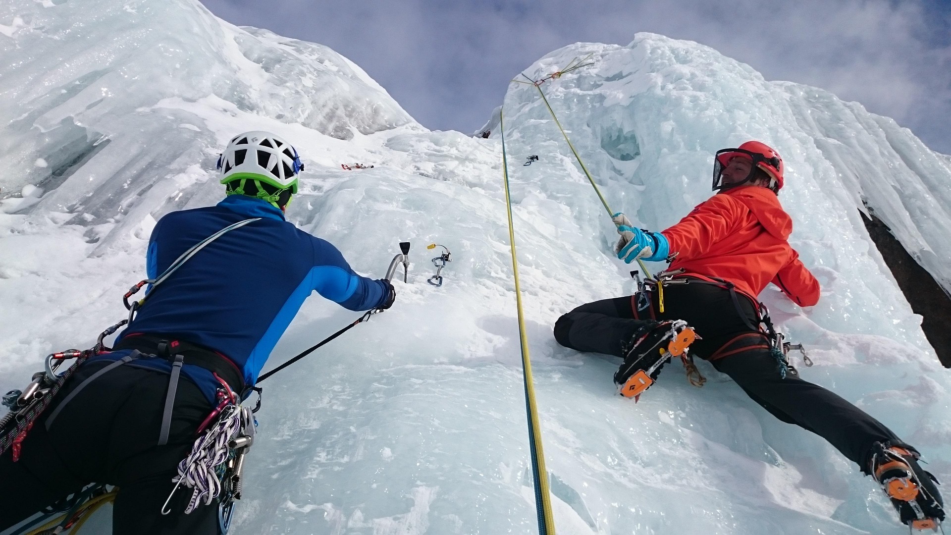 gipfelsturm69-ice-climbing-1247606_1920